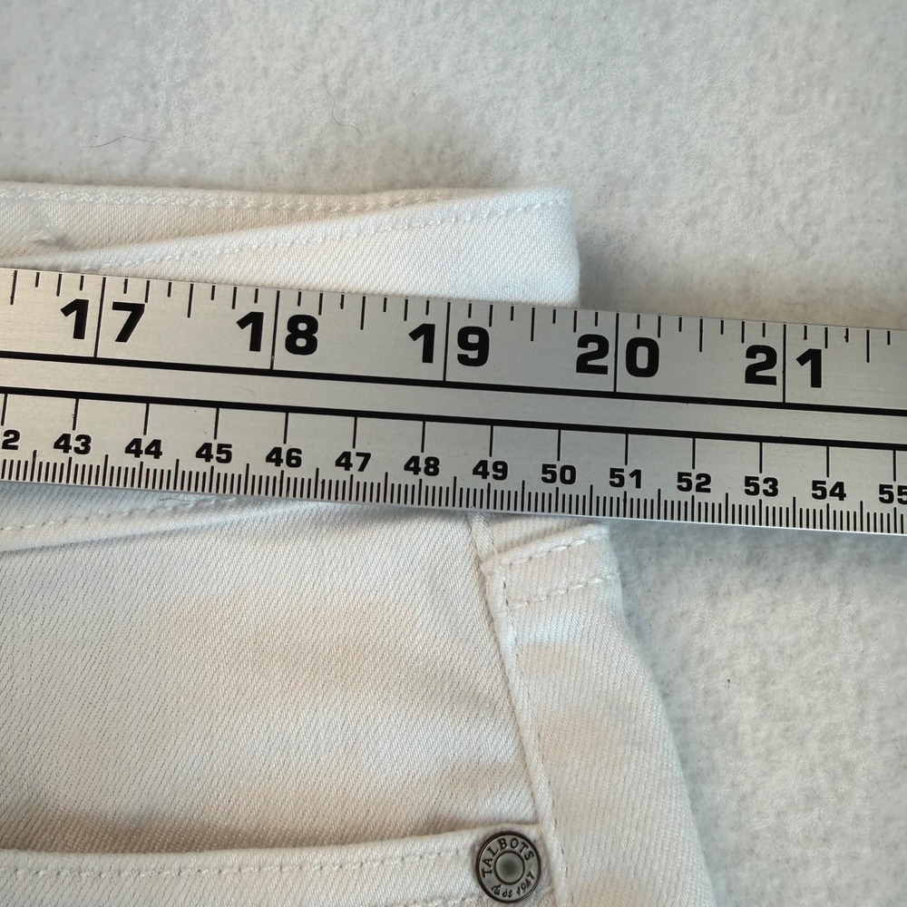 Talbots Girlfriend Denim Shorts 16 White 9" Inseam Stretch Cuffed Mid Rise - Picture 10 of 12